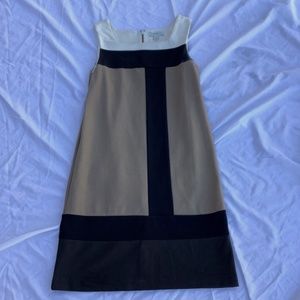 Banana Republic Size 0 sleeveless Color block dress, black, tan cream.